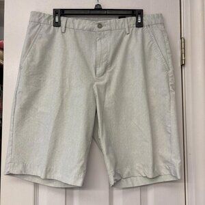 Greg Norman Shorts Mens Size 36 Striped  Seersucker Gray White Striped Casual